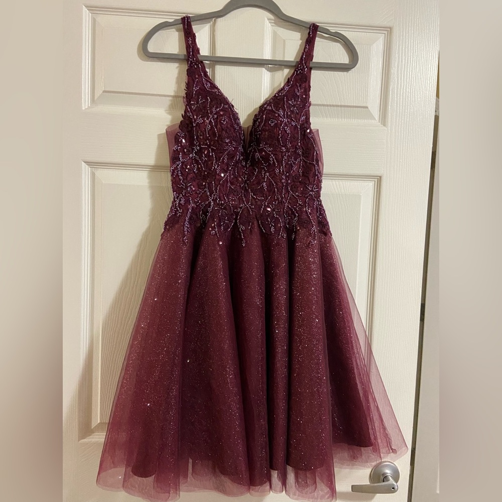 Maroon short homecoming dress